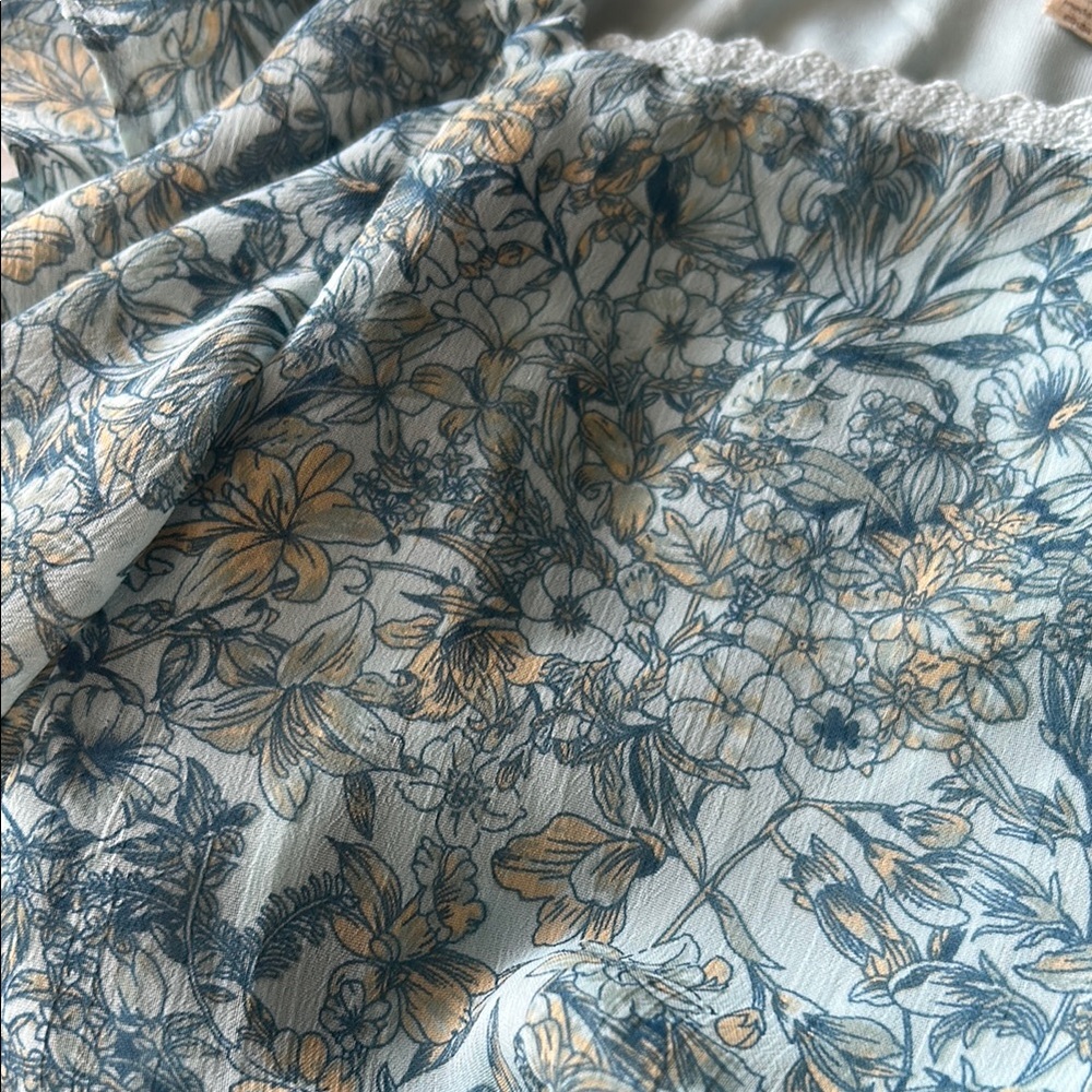 Floral Blue Ruffle Top - Picture 5 of 5